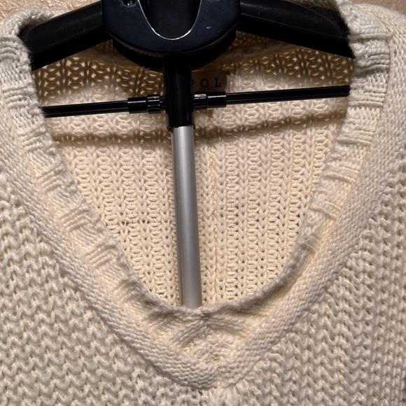 POL oversized chunky knit cream floral V-neck sweater colorful 3D crochet flower - Picture 6 of 13